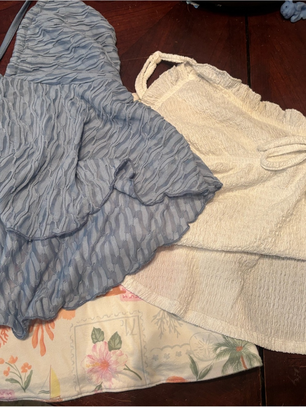 SHEIN Women’s Small Blouse Bundle (crop top, halter top and tube top) Used
